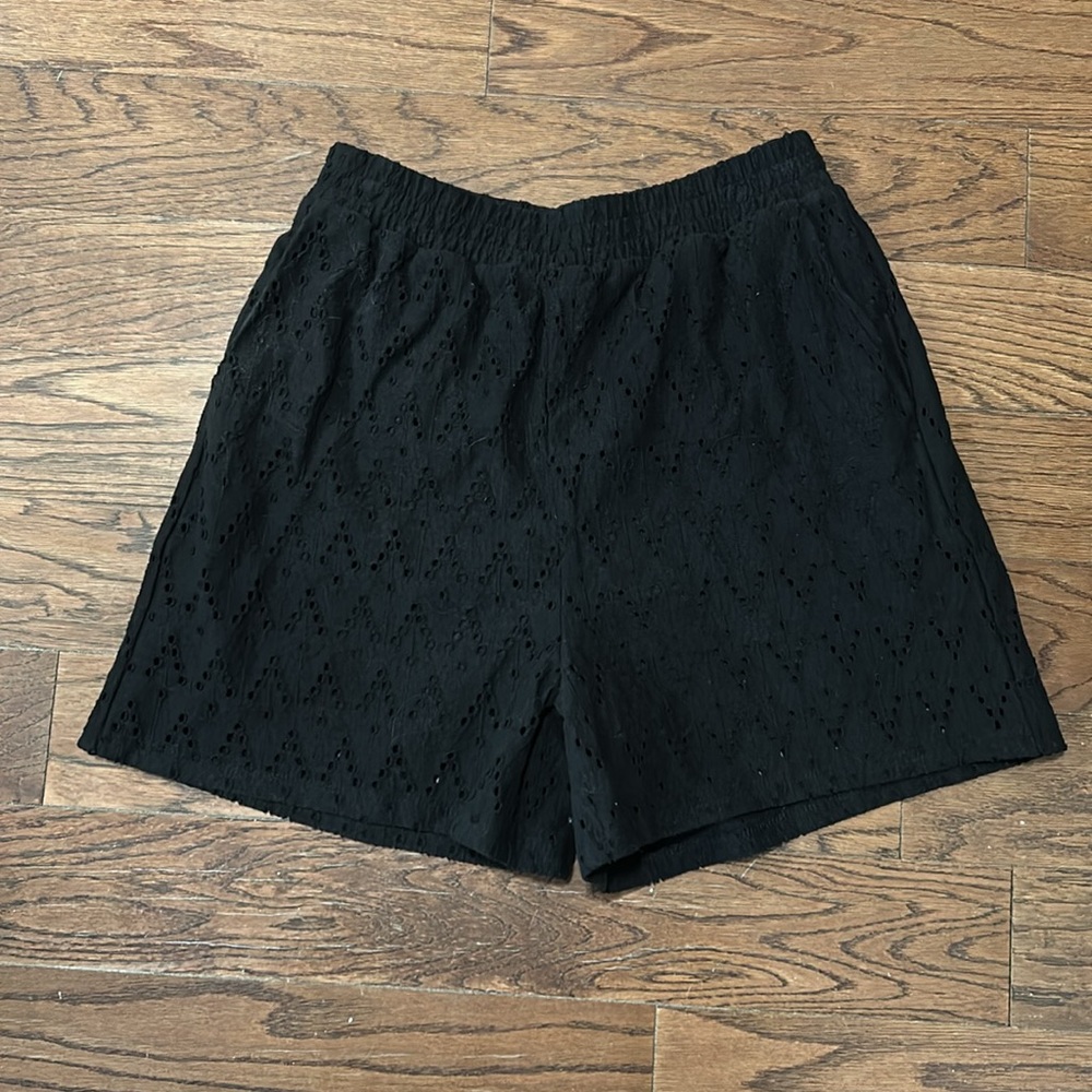 BLACKTAPE_ - Shorts black with cutout details size small